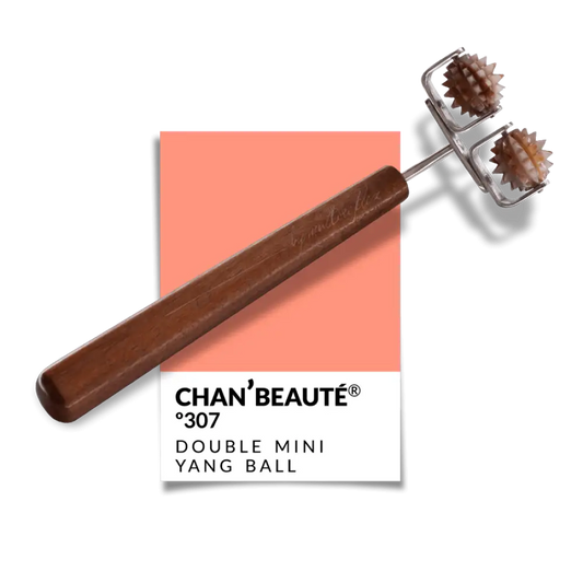 Double Yang Facial Roller N307 with wooden handle and textured rubber balls