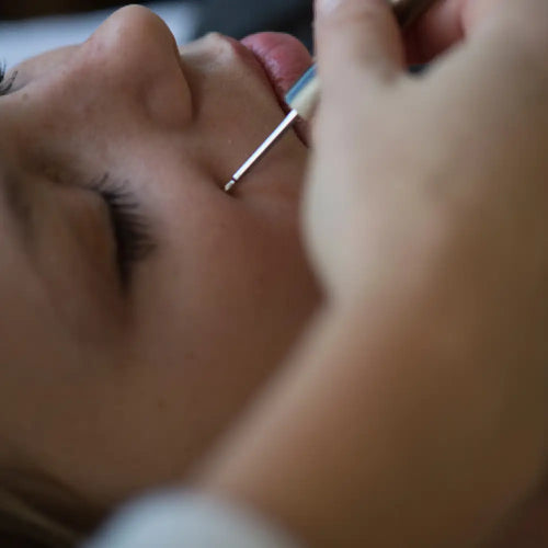 Gold and silver syringe with needle tip for nº101 Smooth sphere detector