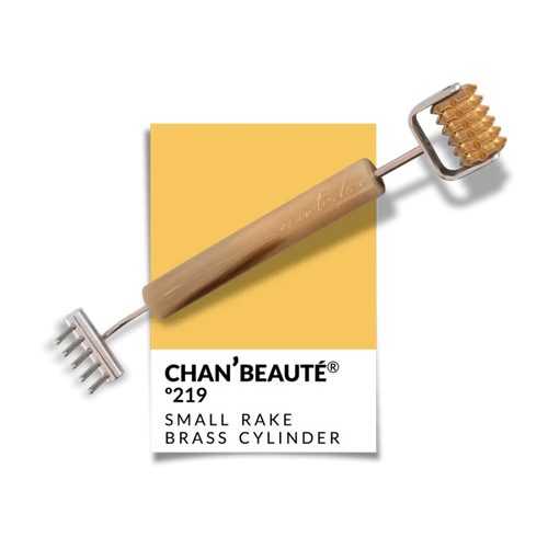 Chanbeauté model 219 small brass cylinder rake with wooden handle